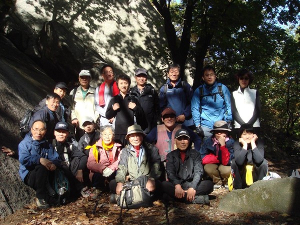 ▲맨 앞줄, 오른쪽에서 네번째[사진 : 김교영]