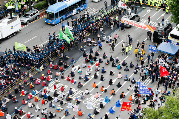 ▲ 7월3일 종로3가에서 열린 전국노동자대회. [사진 : 노동과세계]