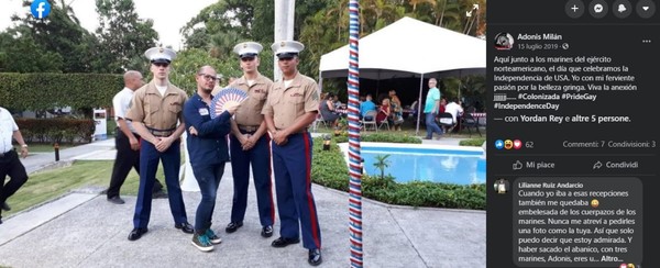 사진-8 아도니스 밀란은 미 해병대와 함께한 자신의 사진에 "합병 만세"라는 글을 붙였다.