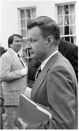 즈비그뉴 브레진스키, 1977년 출처: 미 의회도서관