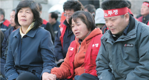 ▲울산과학대 청소노동자의 복직투쟁에 함께한 노옥희 선생님.
