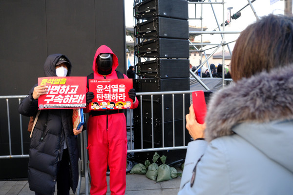 28일 광화문에서 열린 ‘윤석열 즉각 퇴진, 사회대개혁, 4차 범시민대행진’ ⓒ 김준 기자