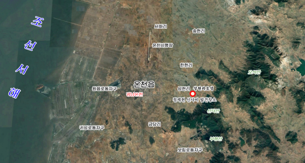 ▲ 남포시 온천군 일대 위성사진. 지도에서 빨간색 원이 점제현 신사비가 ‘발견’됐다는 곳이다. ⓒGoogle